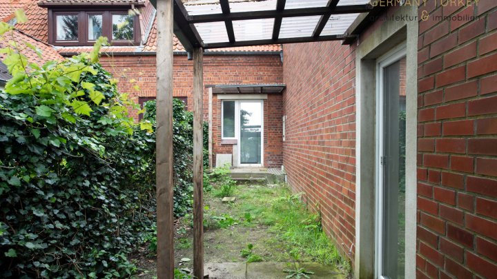 Komplett saniertes Gästehaus mit top Anbindung bietet Rendite durch Vermietung