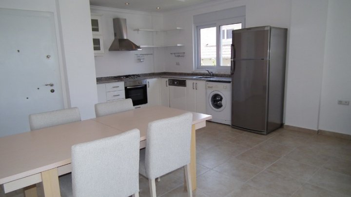 Sehr gepflegte und zentrale Wohnung mit kleinem Garten