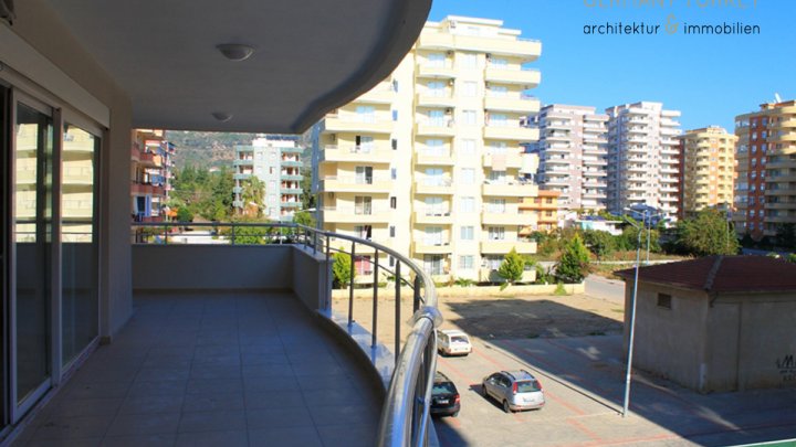 große Wohnungen und Penthäuser