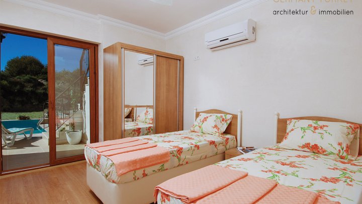 Naturstein Villen mit Meerblick