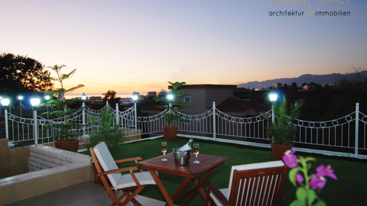 Naturstein Villen mit Meerblick