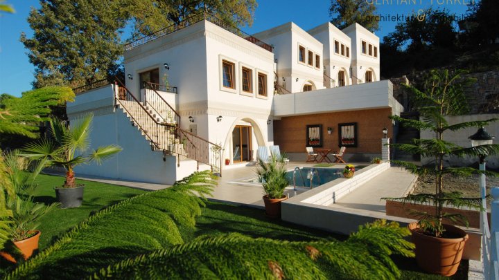 Naturstein Villen mit Meerblick