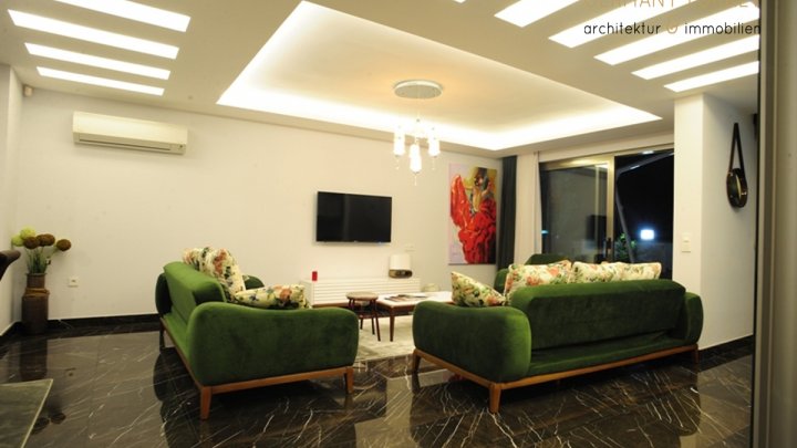 Exklusive, Luxusterrassenvillen in Toplage