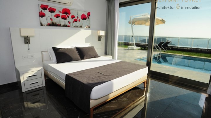 Exklusive, Luxusterrassenvillen in Toplage