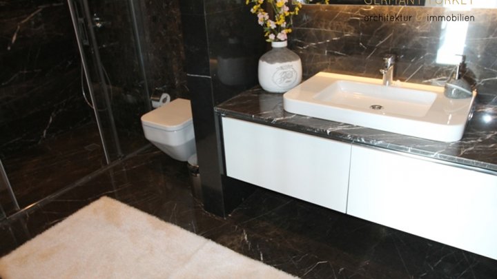 Exklusive, Luxusterrassenvillen in Toplage