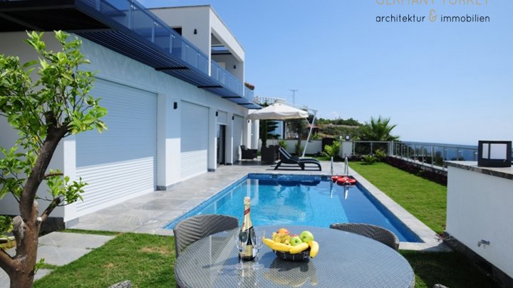 Exklusive, Luxusterrassenvillen in Toplage