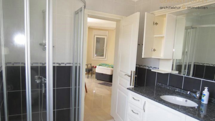 Romantische komplett möblierte Villa