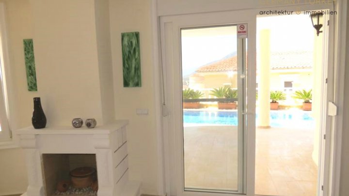 Romantische komplett möblierte Villa