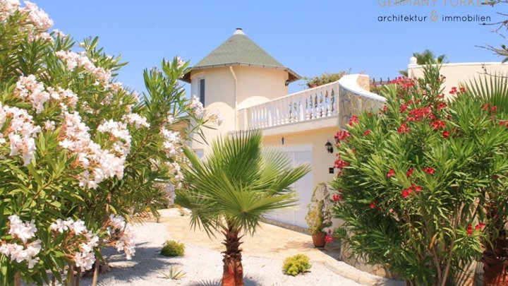 komplett möblierte Villa