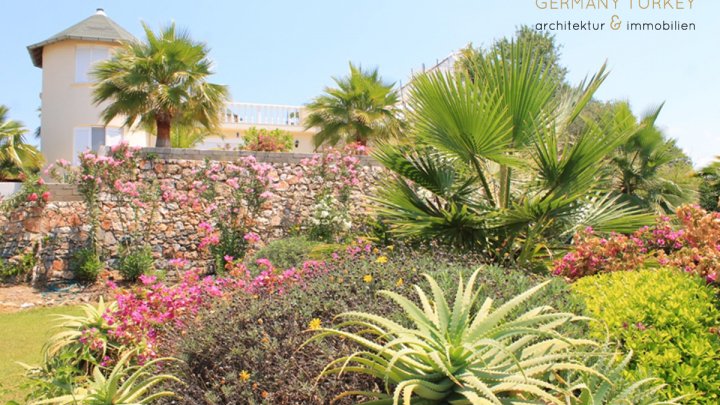 komplett möblierte Villa