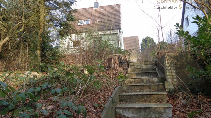 Baugrundstück für ein Einfamilienhaus in attraktiver Hanglage